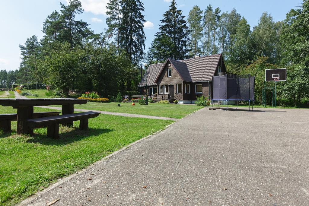 Poilsio Baze Guest House Latežeris Eksteriør bilde